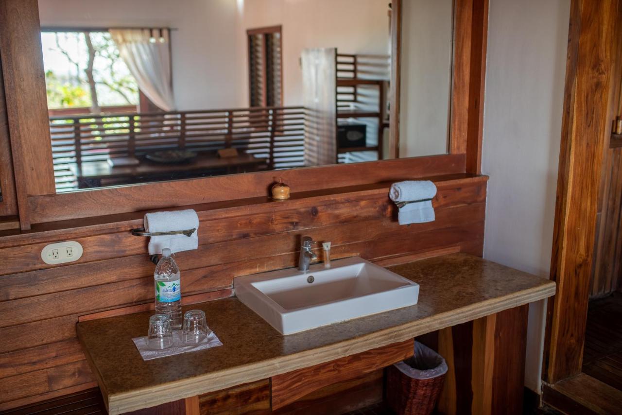 Aqua Oceanfront Hotel Resort El Gigante エクステリア 写真