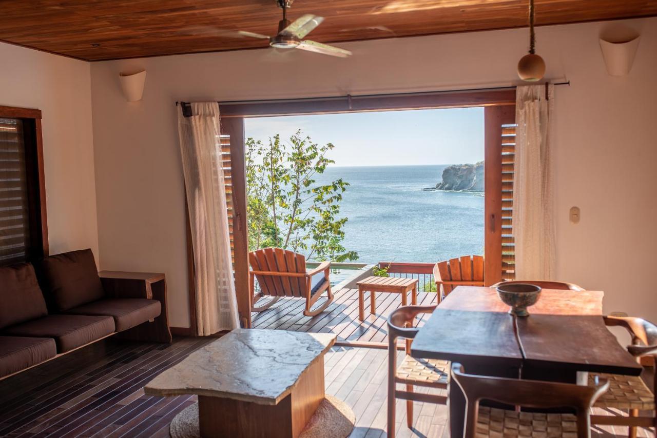 Aqua Oceanfront Hotel Resort El Gigante エクステリア 写真