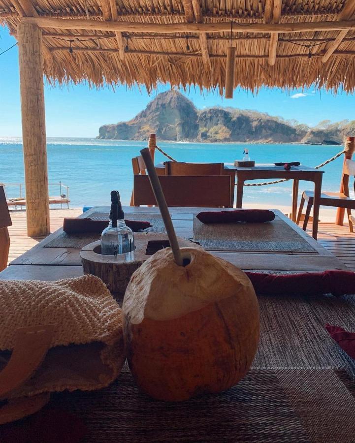Aqua Oceanfront Hotel Resort El Gigante エクステリア 写真